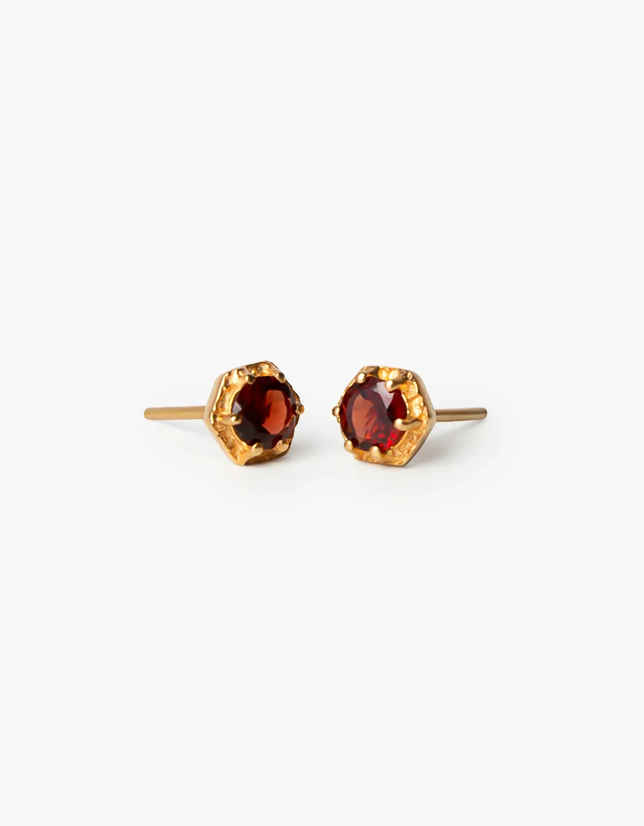 Glimmer Studs - Gold & Garnet